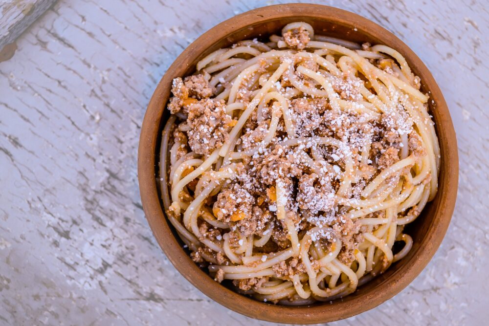 mesa-habla-espaguettis-bolonesa
