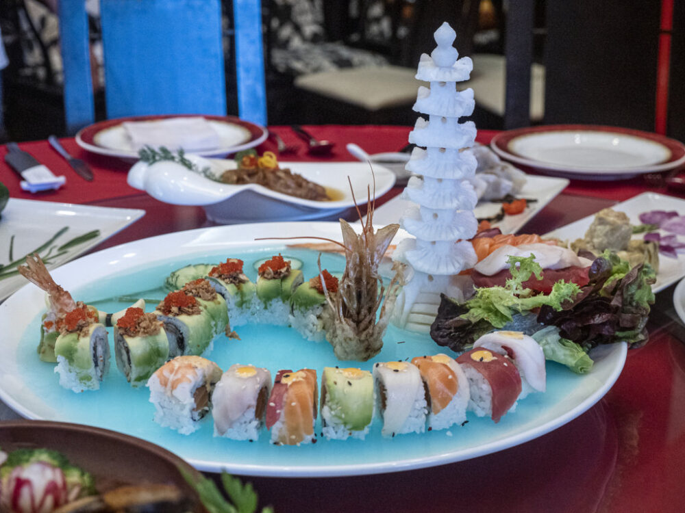 mesa-habla-dragon-sushi-sashimi-maki