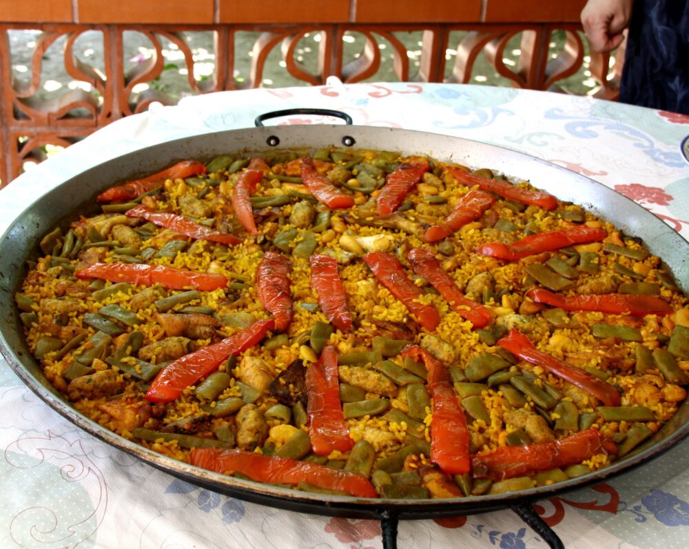 mesa-habla-cocina-tradicional-paella