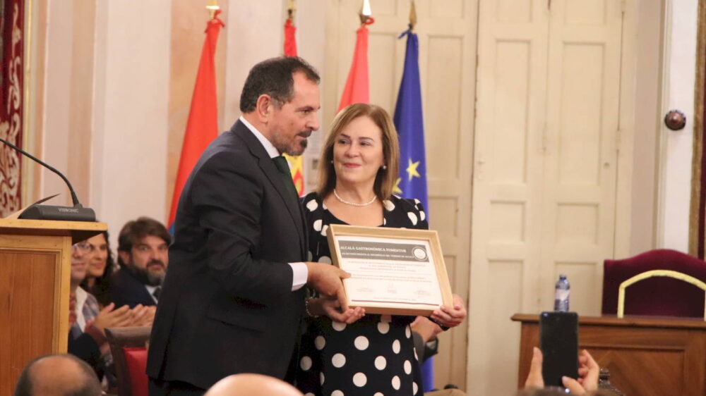 mesa-habla-once-certamen-alcala-gastronomica-jose-valdearcos-2