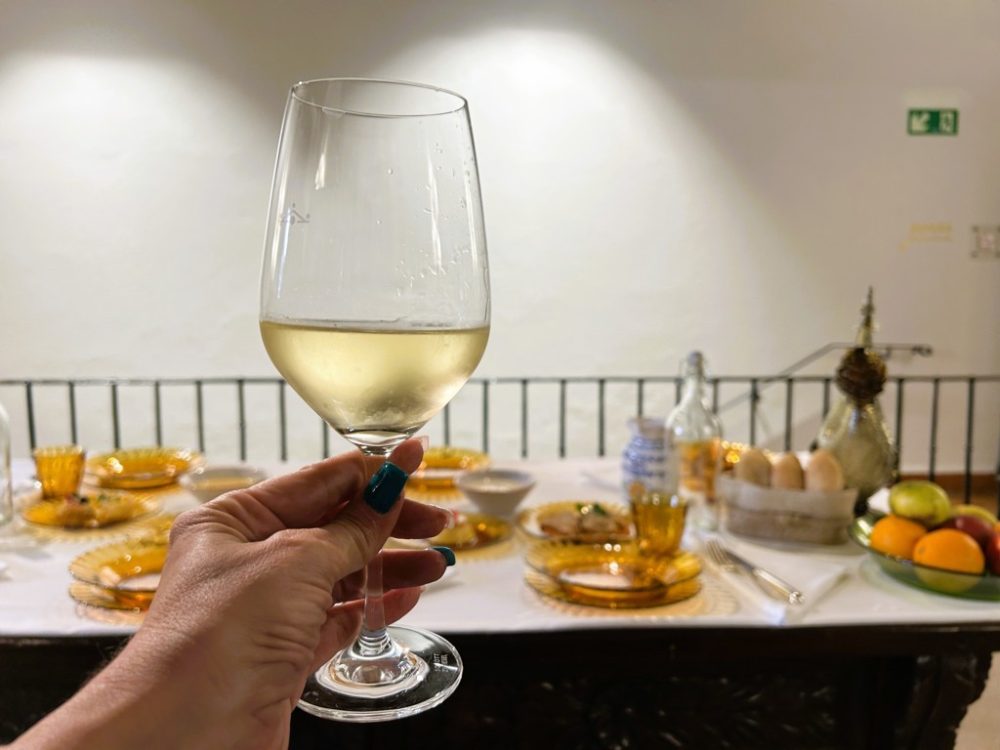 mesa-habla-hosteria-estudiante-cuentame-16