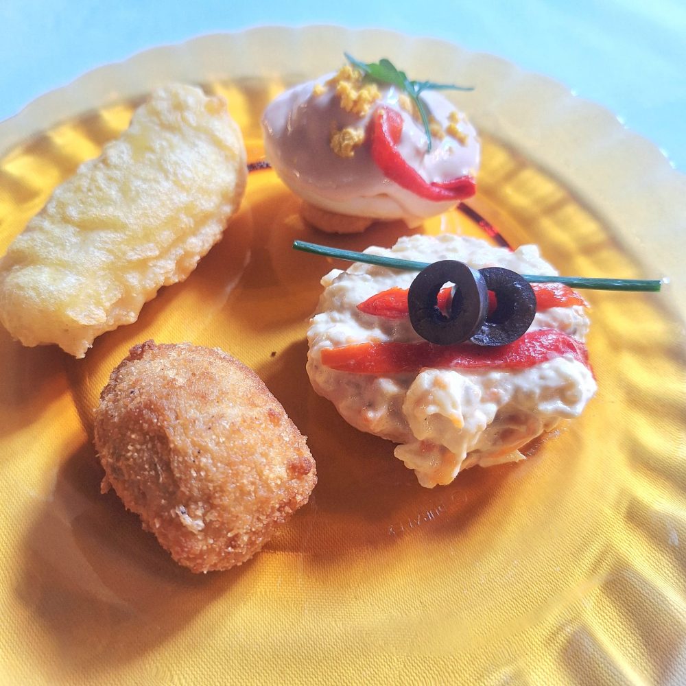 mesa-habla-parador-alcala-cuentame-entretenimientos