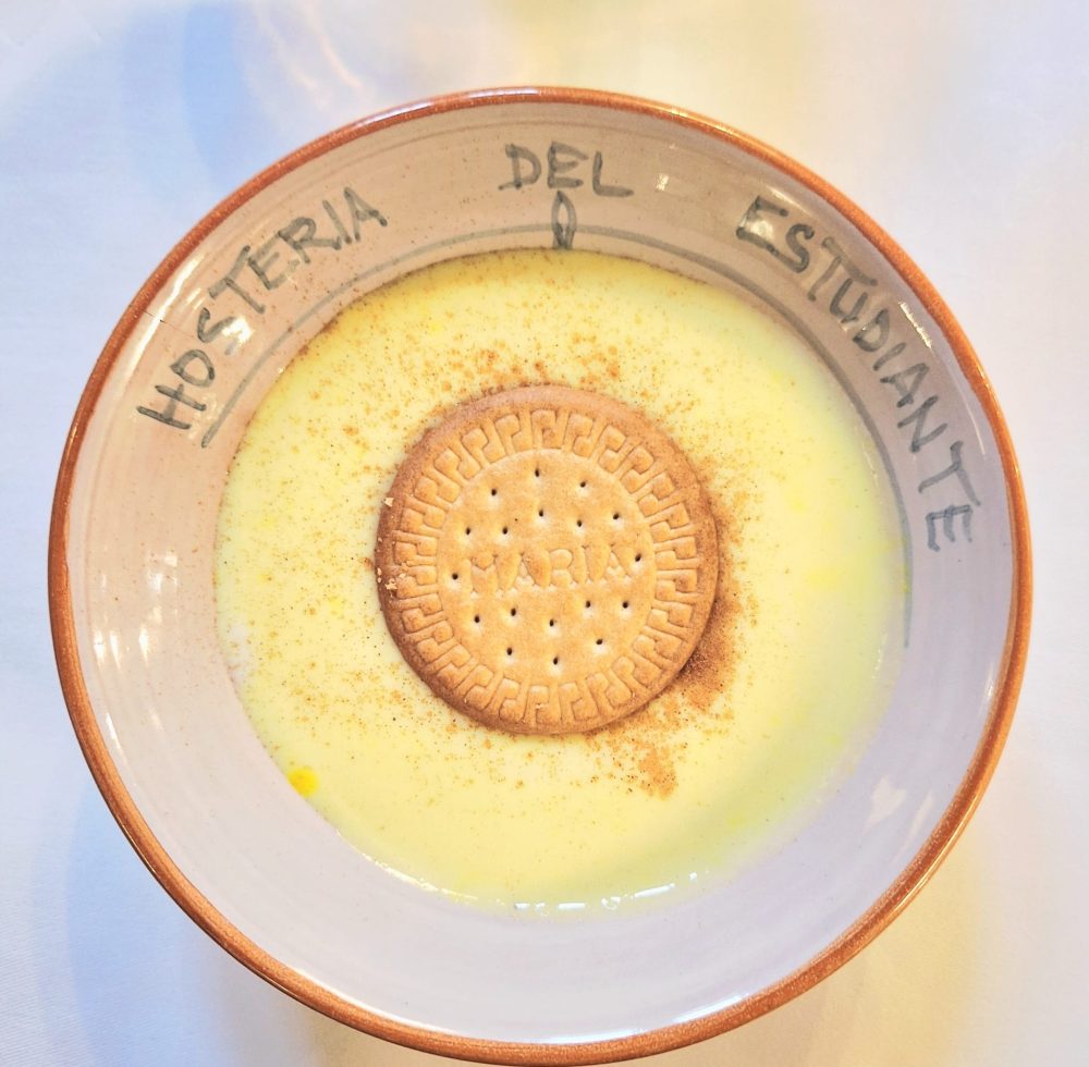 mesa-habla-parador-alcala-cuentame-natillas