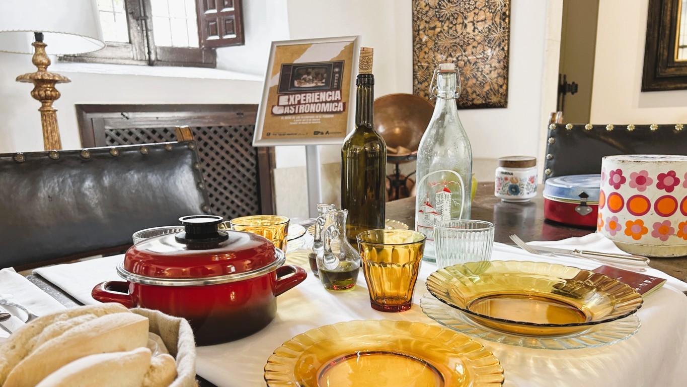 mesa-habla-parador-alcala-cuentame-portada