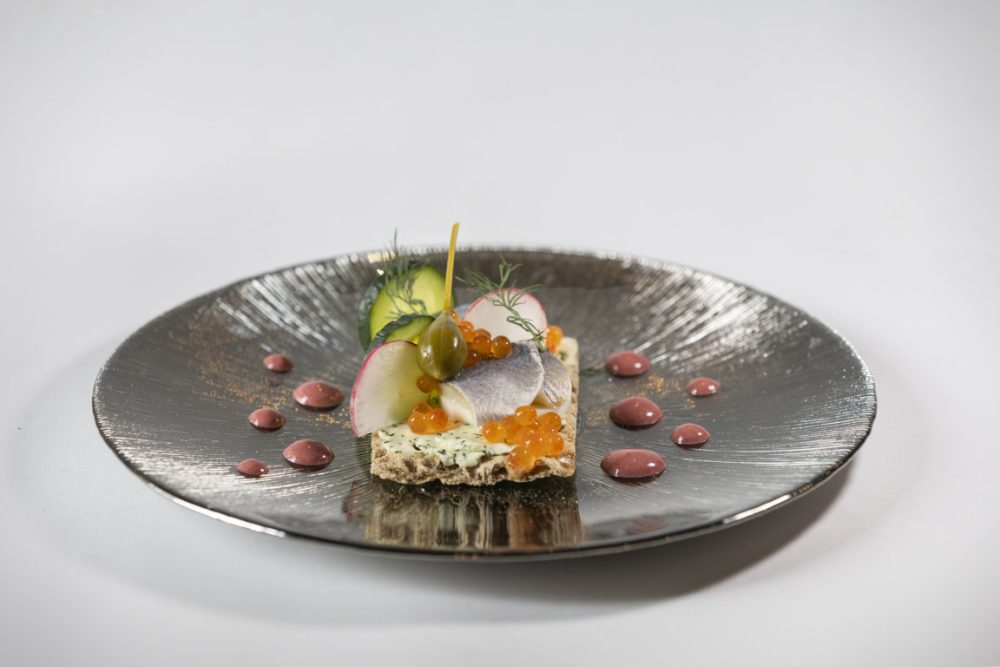 mesa-habla-tapa-europea-restaurante-El-Encin