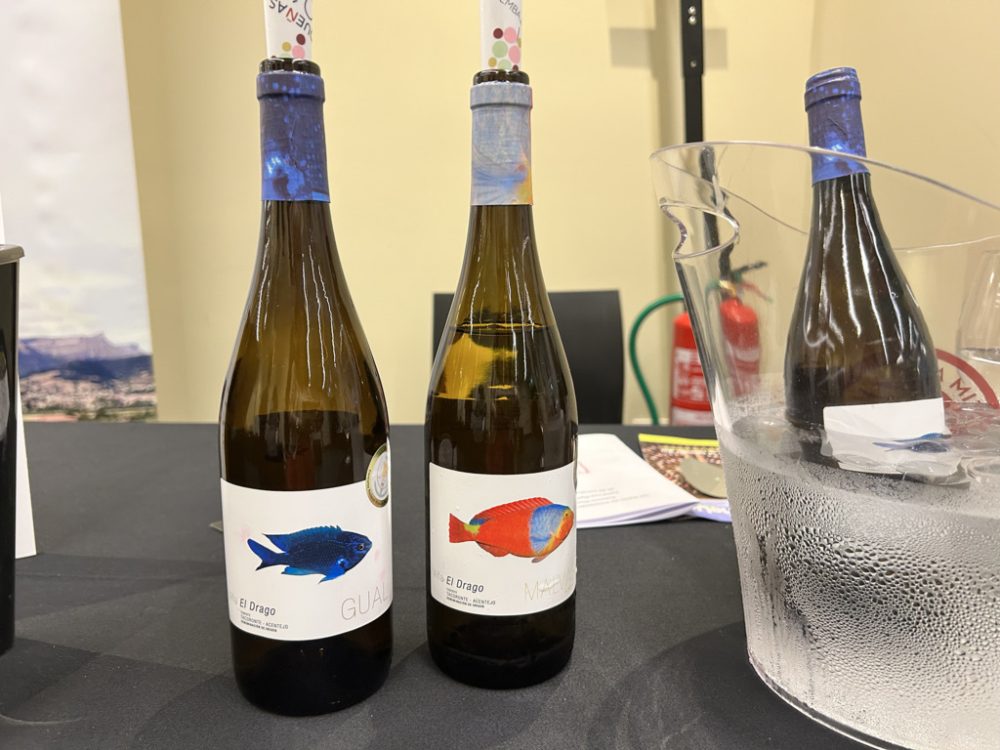 mesa-habla-salon-variedades-rescatadas-pequenas-dos-bodegas-drago