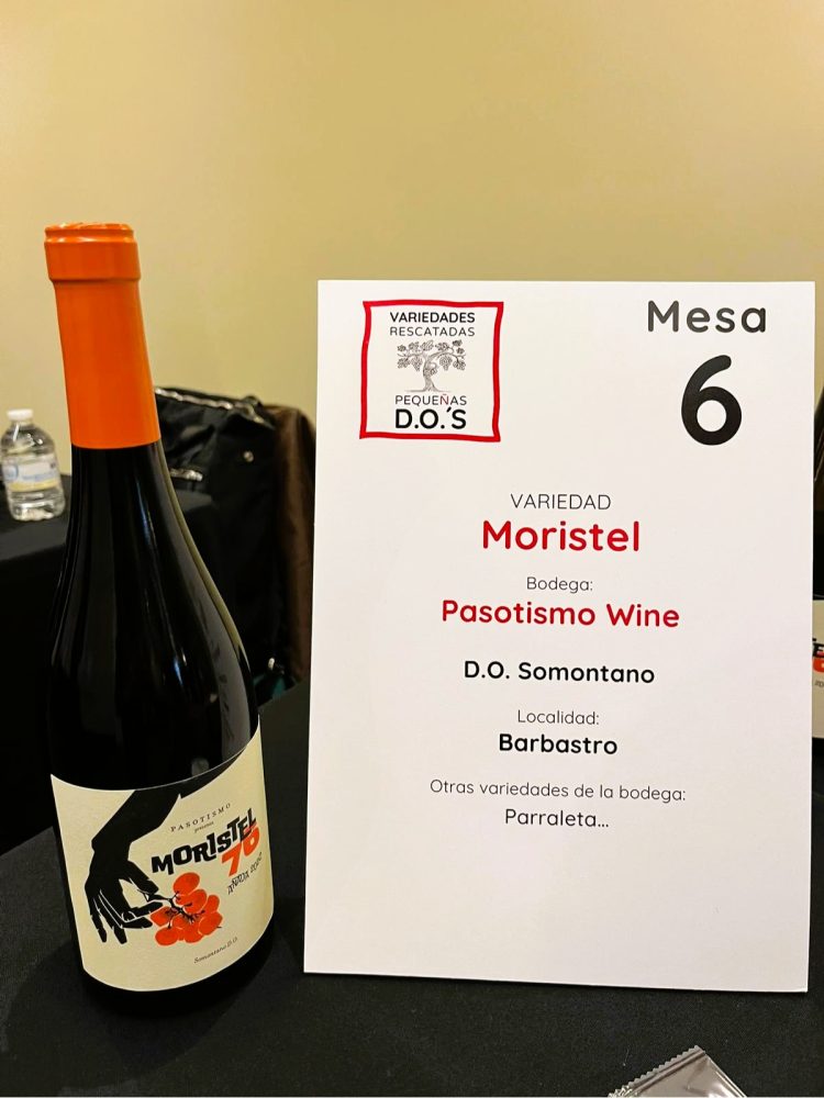 mesa-habla-salon-variedades-rescatadas-pequenas-dos-pasotismo-wine